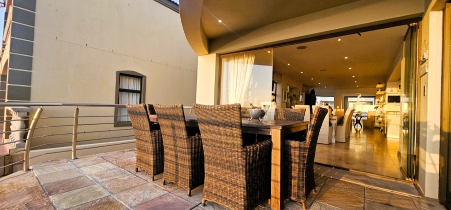 5 Bedroom Property for Sale in Calypso Beach Western Cape